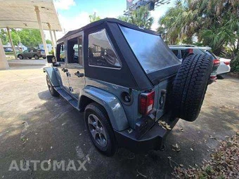 2015 Jeep Wrangler Unlimited Sahara - miniatura 2