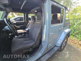 2015 Jeep Wrangler Unlimited Sahara - miniatura 6