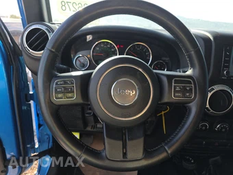 2015 Jeep Wrangler Unlimited Sahara - miniatura 10