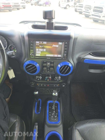 2015 Jeep Wrangler Unlimited Sahara - miniatura 10
