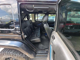 2015 Jeep Wrangler Unlimited Sahara - miniatura 16