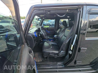 2015 Jeep Wrangler Unlimited Sahara - miniatura 6