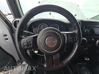 2015 Jeep Wrangler Unlimited Sahara - miniatura 10