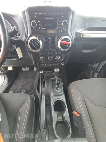 2015 Jeep Wrangler Unlimited Sahara - miniatura 11