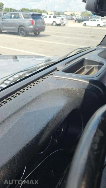 2015 Jeep Wrangler Unlimited Sahara - miniatura 28
