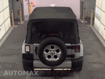 2015 Jeep Wrangler Unlimited Sahara - miniatura 5