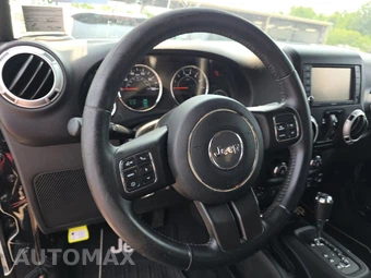 2015 Jeep Wrangler Unlimited Sahara - miniatura 10