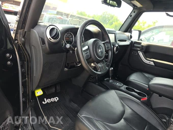2015 Jeep Wrangler Unlimited Sahara - miniatura 11
