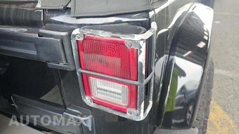 2015 Jeep Wrangler Unlimited Sahara - miniatura 20
