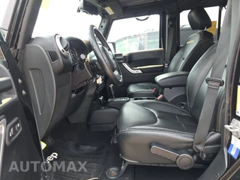 2015 Jeep Wrangler Unlimited Sahara - miniatura 7