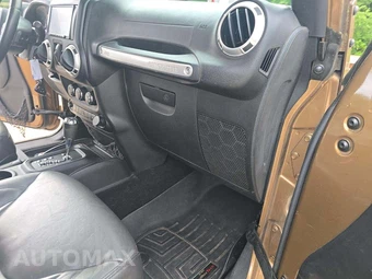 2015 Jeep Wrangler Unlimited Sahara - miniatura 16