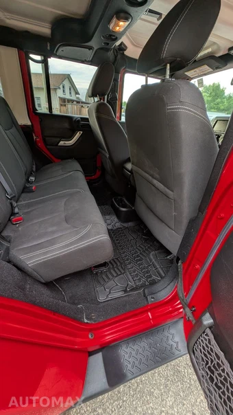 2015 Jeep Wrangler Unlimited Sahara - miniatura 29