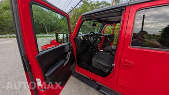 2015 Jeep Wrangler Unlimited Sahara - miniatura 32