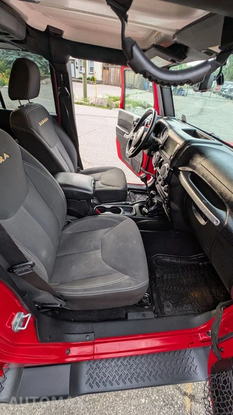 2015 Jeep Wrangler Unlimited Sahara - miniatura 35
