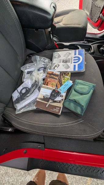 2015 Jeep Wrangler Unlimited Sahara - miniatura 38