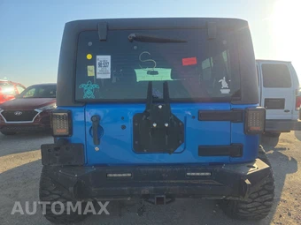 2015 Jeep Wrangler Unlimited Sahara - miniatura 5