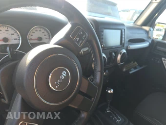 2015 Jeep Wrangler Unlimited Sahara - miniatura 11