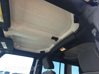 2015 Jeep Wrangler Unlimited Sahara - miniatura 17