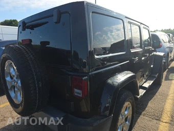 2015 Jeep Wrangler Unlimited Sahara - miniatura 4