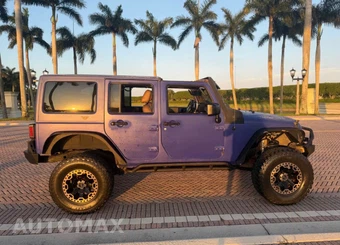 2015 Jeep Wrangler Unlimited Sahara - miniatura 2