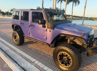 2015 Jeep Wrangler Unlimited Sahara - miniatura 5