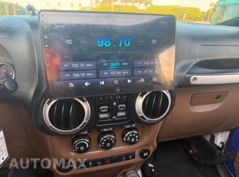 2015 Jeep Wrangler Unlimited Sahara - miniatura 8