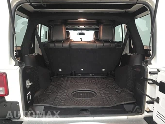 2015 Jeep Wrangler Unlimited Sahara - miniatura 16