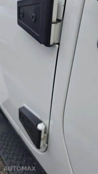 2015 Jeep Wrangler Unlimited Sahara - miniatura 26