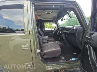 2015 Jeep Wrangler Unlimited Sahara - miniatura 18