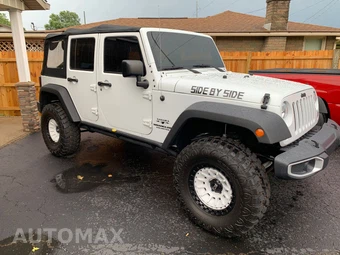 2015 Jeep Wrangler Unlimited Sahara - miniatura 4