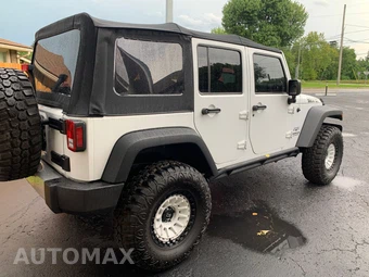 2015 Jeep Wrangler Unlimited Sahara - miniatura 6