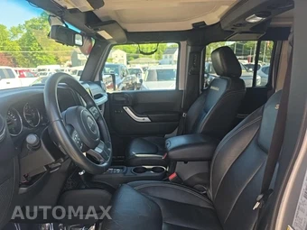 2015 Jeep Wrangler Unlimited Sahara - miniatura 13