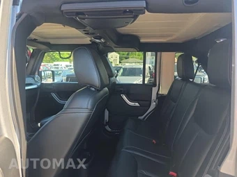 2015 Jeep Wrangler Unlimited Sahara - miniatura 16