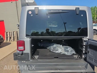 2015 Jeep Wrangler Unlimited Sahara - miniatura 19