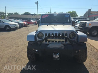 2015 Jeep Wrangler Unlimited Sahara - miniatura 2