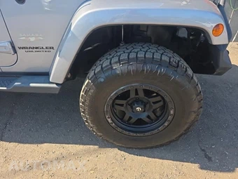 2015 Jeep Wrangler Unlimited Sahara - miniatura 9