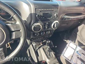 2015 Jeep Wrangler Unlimited Sahara - miniatura 11