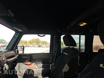 2015 Jeep Wrangler Unlimited Sahara - miniatura 17