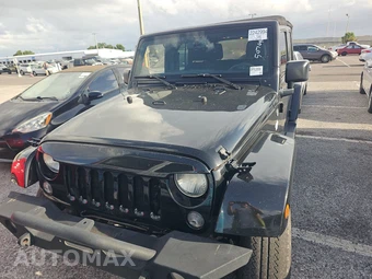 2015 Jeep Wrangler Unlimited Sahara - miniatura 2