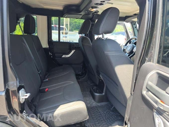 2015 Jeep Wrangler Unlimited Sahara - miniatura 13