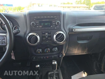 2015 Jeep Wrangler Unlimited Sahara - miniatura 7