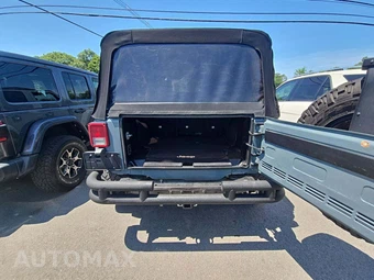2015 Jeep Wrangler Unlimited Sahara - miniatura 14