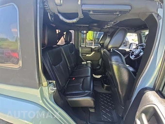 2015 Jeep Wrangler Unlimited Sahara - miniatura 16