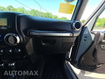 2015 Jeep Wrangler Unlimited Sahara - miniatura 19