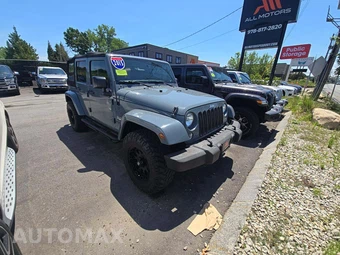 2015 Jeep Wrangler Unlimited Sahara - miniatura 4