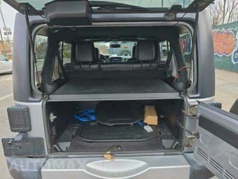 2015 Jeep Wrangler Unlimited Sahara - miniatura 14
