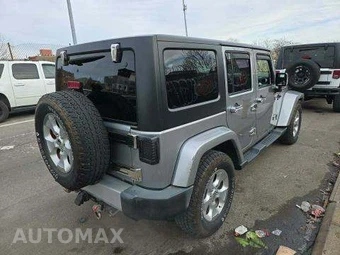 2015 Jeep Wrangler Unlimited Sahara - miniatura 3