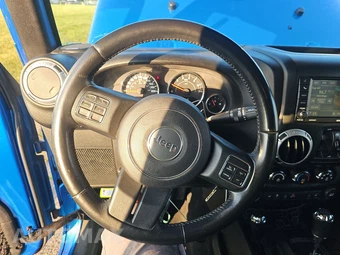 2015 Jeep Wrangler Unlimited Sahara - miniatura 10