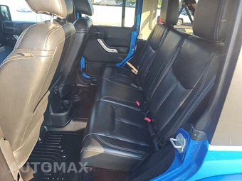 2015 Jeep Wrangler Unlimited Sahara - miniatura 13