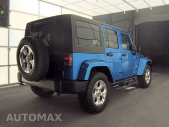 2015 Jeep Wrangler Unlimited Sahara - miniatura 4